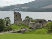 Urquahrt Castle am Loch Ness