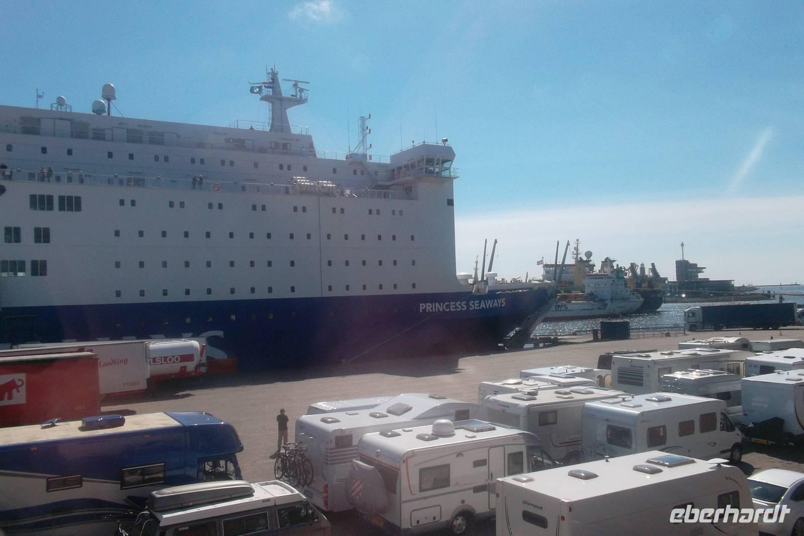 Im Hafen von Ijmuiden