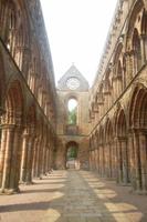 Die gewaltige Raumwirkung wird von der Rosette 