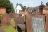 St.Michael's Friedhof in Dumfries mit Burns-Mausoleum