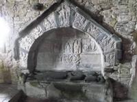 Kirche von Roghadal, Süden der Insel Harris, Grabmal von Alasdair Crotach