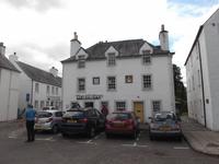 altes Rathaus von Dunkeld mit historischer Elle