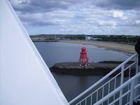 Ausfahrt der Fähre in Newcastle