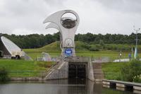 Falkirk Wheel und Schleuse traditioneller Bauart