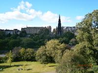 Edinburgh - Princess Street Garden und Scotts Monument
