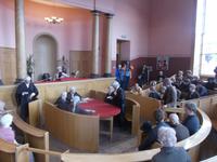 im Gerichtssaal des Inveraray-Gefängnis-Museums