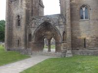 Elgin, Kathedralenruine, Turmfront und Eingangsportal