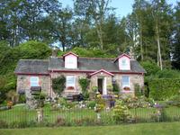 Tag 3 - 1 - Steinhäuser in Luss am Loch Lomond (1)