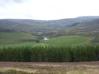 Tag 6 - 3 - Fotostopp mit Blick zum Corgaff Castle (1)