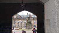 Am Holyrood Palace Edinburgh