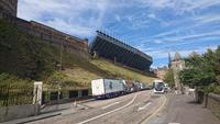 Die Tribüne für die Edinburgh-Festivals an der Esplanade steht bereits