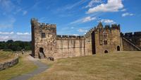Verschiedene Bauten des Alnwick Castle