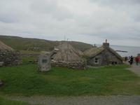 Black-House-Siedlung An Gearannan auf der Hebrideninsel Lewis