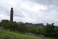 Stadtrundfahrt in Edinburgh - Blick vom Calton Hill zum Arthur’s Seat