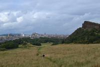 Stadtrundfahrt in Edinburgh - Blick vom Holyrood Park zum Edinburgh Castle