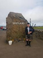 Dudelsackspieler an der Grenze