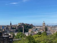 10. Tag – Stadtrundfahrt durch Edinburgh – Blick vom Calton Hill auf die Innenstadt
