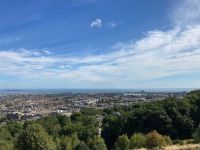 10. Tag – Stadtrundfahrt durch Edinburgh – Blick vom Calton Hill zum Firth of Forth