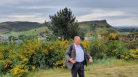 20220617 092122 unser Guide Mike in Edinburgh