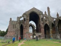 11. Reisetag – Von Edinburgh nach Dumfries – Besichtigung der Melrose Abbey