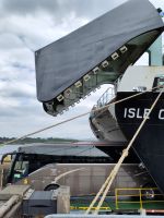 Das Schiff Isle of Mull spuckt auf der Isle of Mull unseren Bus aus