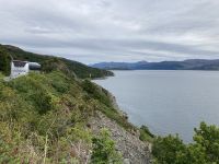 4. Reisetag – Rundfahrt durch die Highlands mit Zug, Fähre und Bus – Fotostopp an der Skye Bridge