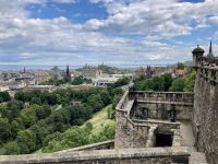 10. Reisetag – Edinburgh mit Stadtrundfahrt, Castle und Tattoo – Besuch des Edinburgh Castle – Blick zum Calton Hill