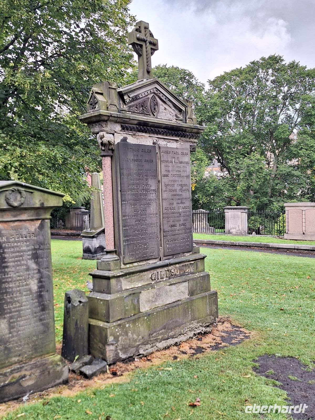 Edinburgh: Grey friars Kirkyard