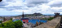 228 Edinburgh Castle, Blick auf die Altstadt mit Arthur´s Seat