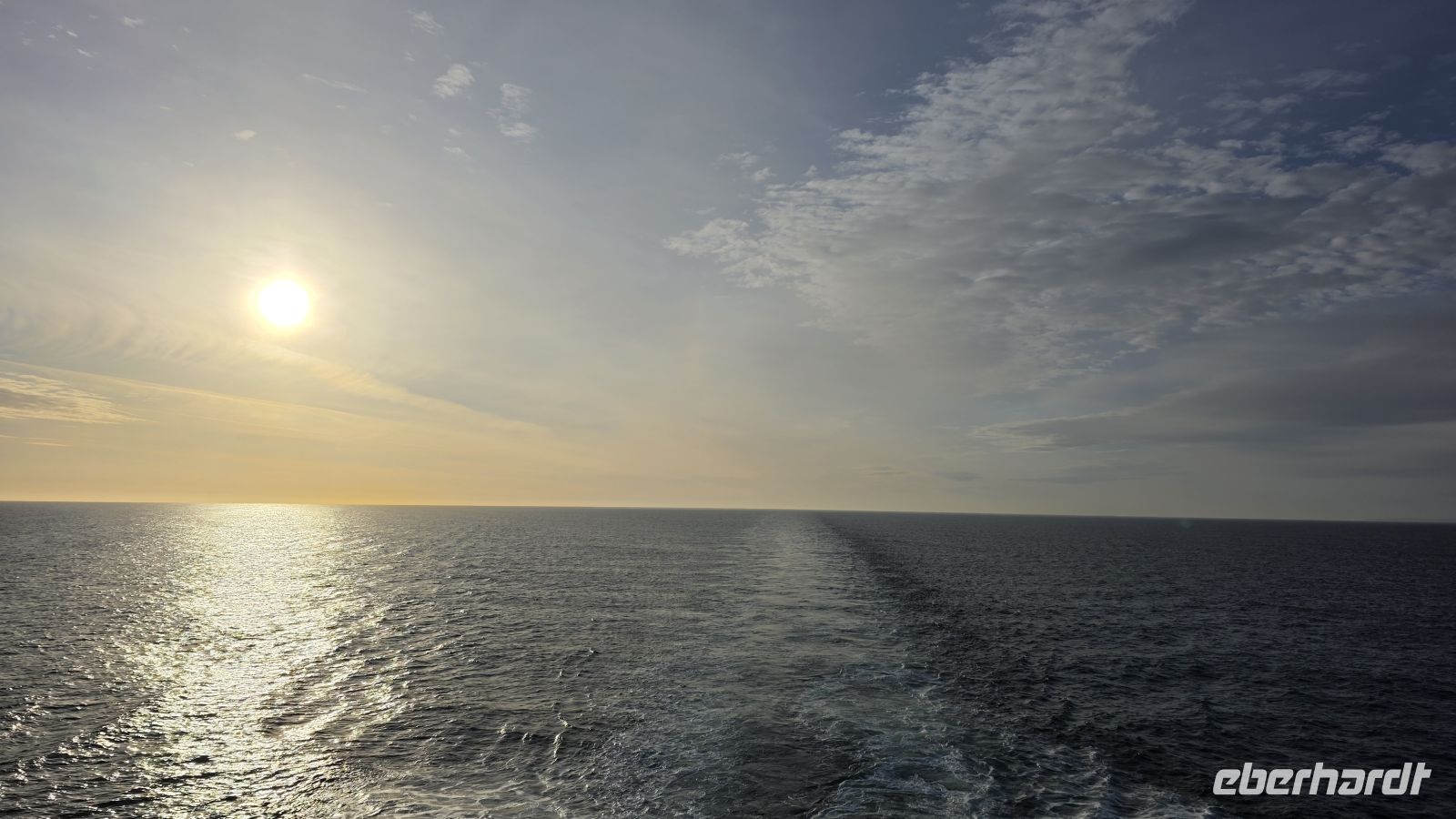 002 – mit der DFDS von Amsterdam nach New Castle &ndash; &copy;  (Eberhardt TRAVEL)