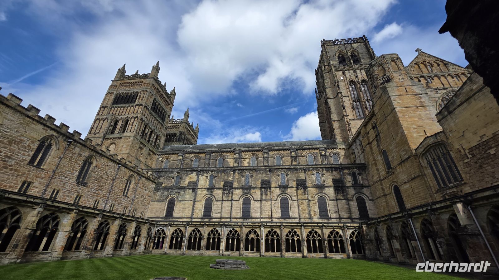 014 – Durham Cathedral &ndash; &copy;  (Eberhardt TRAVEL)