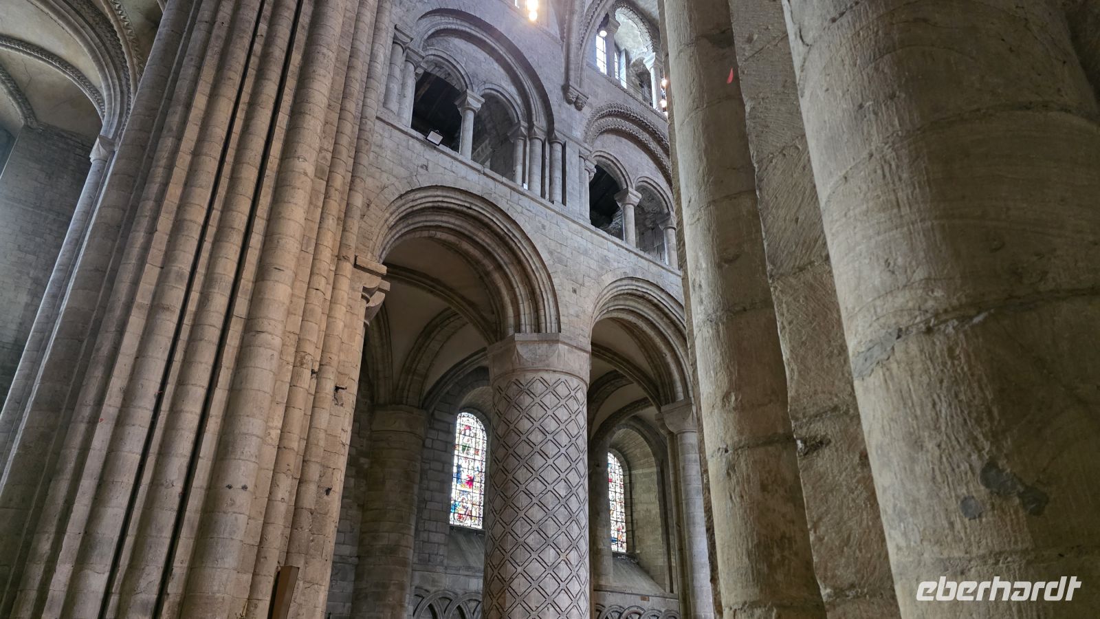 016 – Durham Cathedral &ndash; &copy;  (Eberhardt TRAVEL)