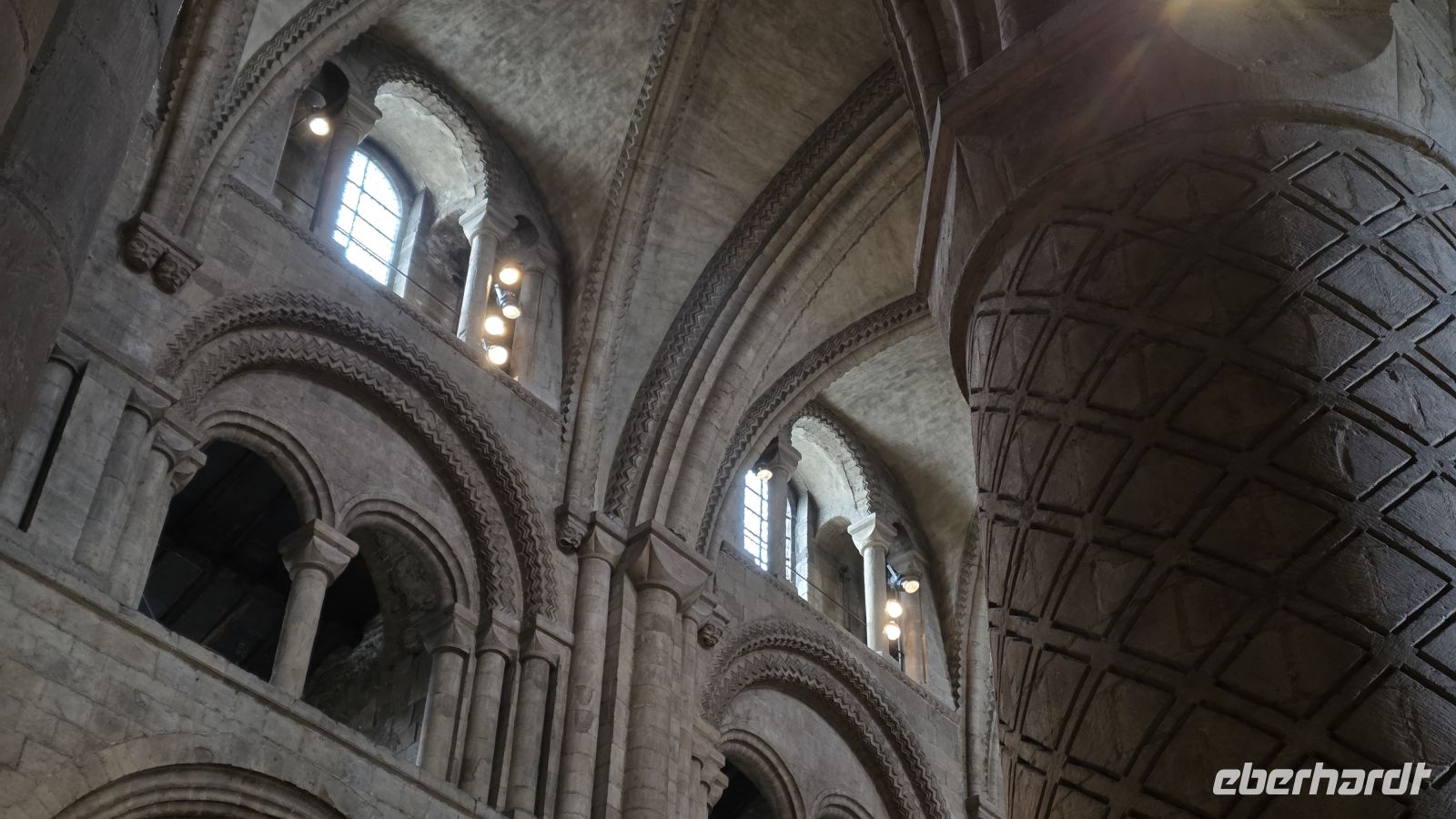 018 – Durham Cathedral &ndash; &copy;  (Eberhardt TRAVEL)