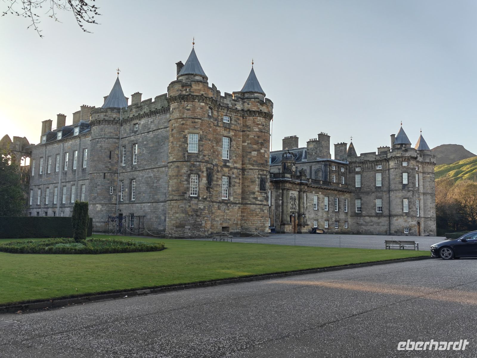 034.1 – Edinburgh Holyrood Palace &ndash; &copy;  (Eberhardt TRAVEL)