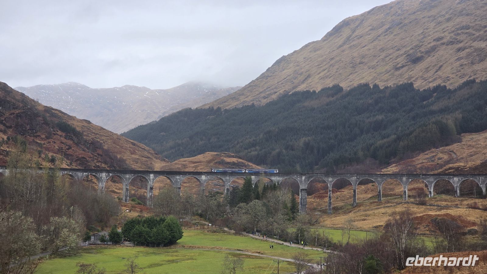 075 – Glenfinnan Viadukt &ndash; &copy;  (Eberhardt TRAVEL)