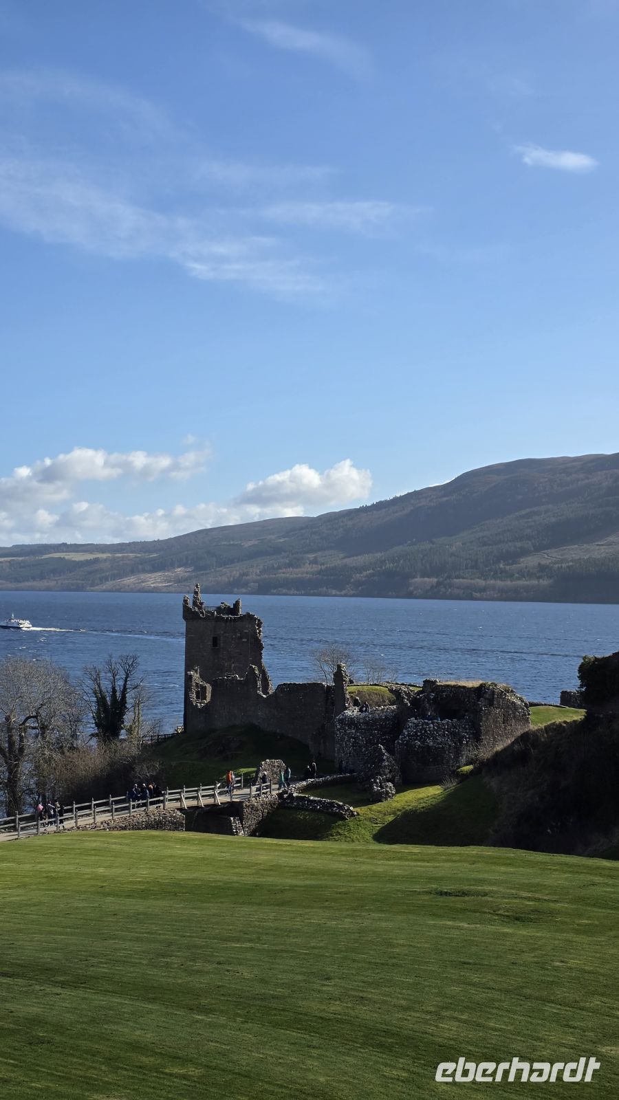 085 – Urquhart Castle am Loch Ness &ndash; &copy;  (Eberhardt TRAVEL)