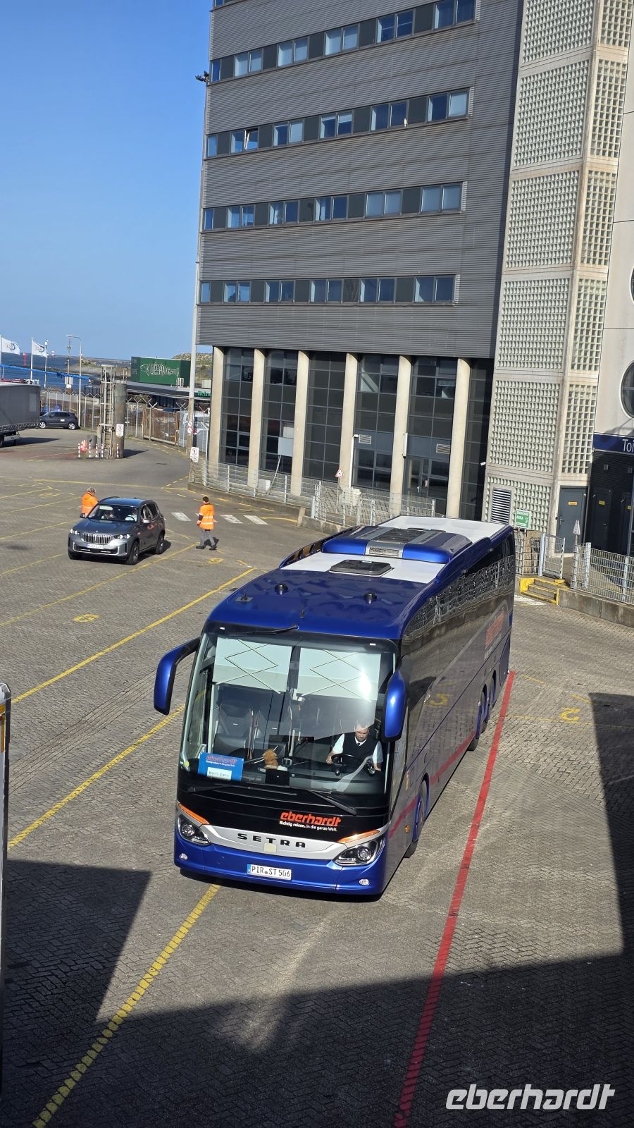 098 – Ankunft in Amsterdam &ndash; &copy;  (Eberhardt TRAVEL)