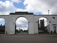 Inverary Main Street mit Glockenturm