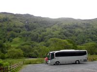 Unser Bus vor den Falloch Falls
