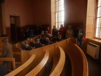 Gerichtssaal im Gefängnismuseum von Inveraray