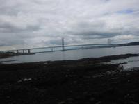 Firth of Forth Straßenbrücke von South Queensferry aus