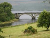 Inverrary Castle - Blick auf die Steinbrücke