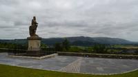 084 Stirling Castle, Denkmal für Robert the Bruce und Blick zum Wallace Monument