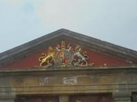 Fort George, Wappen über dem Eingang