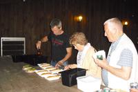 Grillen einer eigenen Elchwurst