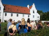 Eberhardt - Reisegruppe im Bosjö - Kloster 