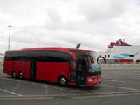 Unser Reisebus im Fährhafen Rostock