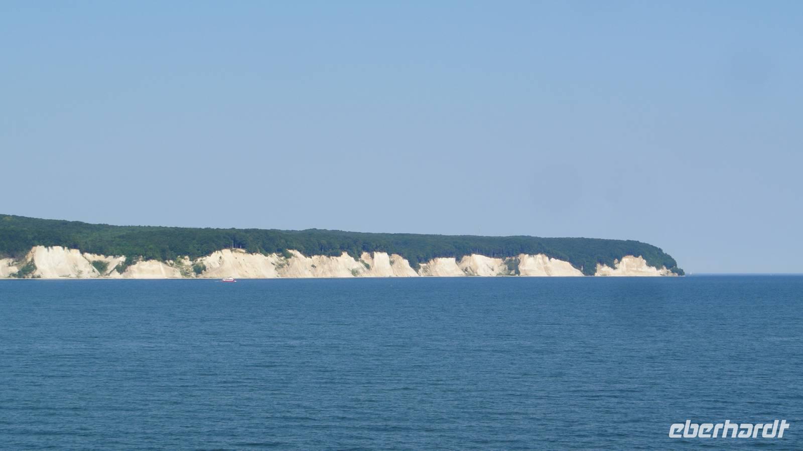 Rügen von der Fähre aus