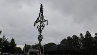 Mittsommerfeier im Skansen - Aufstellen der Mittsommerstange