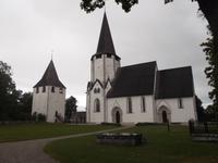 Kirche von Lärbro mit Wehrturm